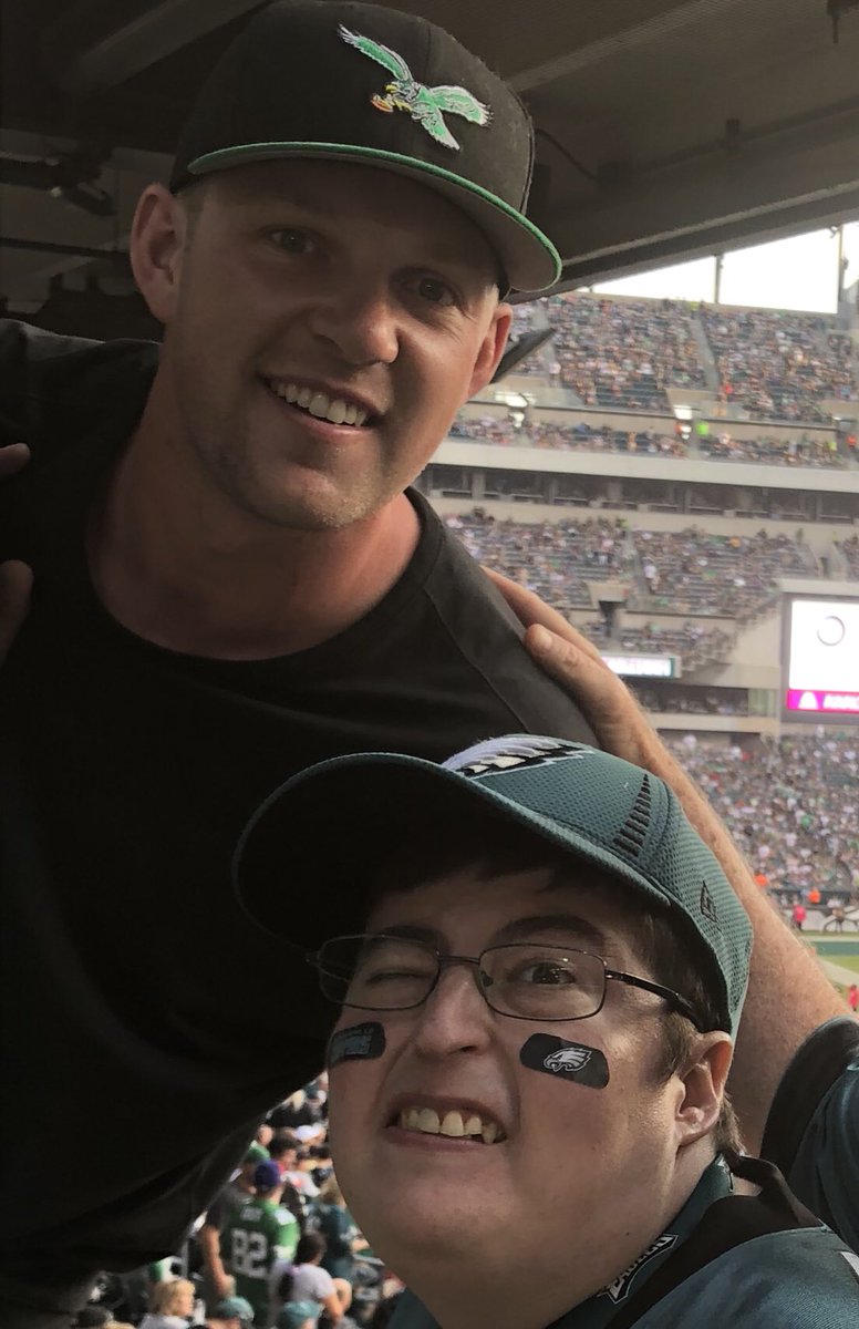 DTSFlyer's tweet photo. @rhyshoskins Thank you and Jayme very much for a couple of minutes w/Josh today! https://t.co/q2PkmEHmMH