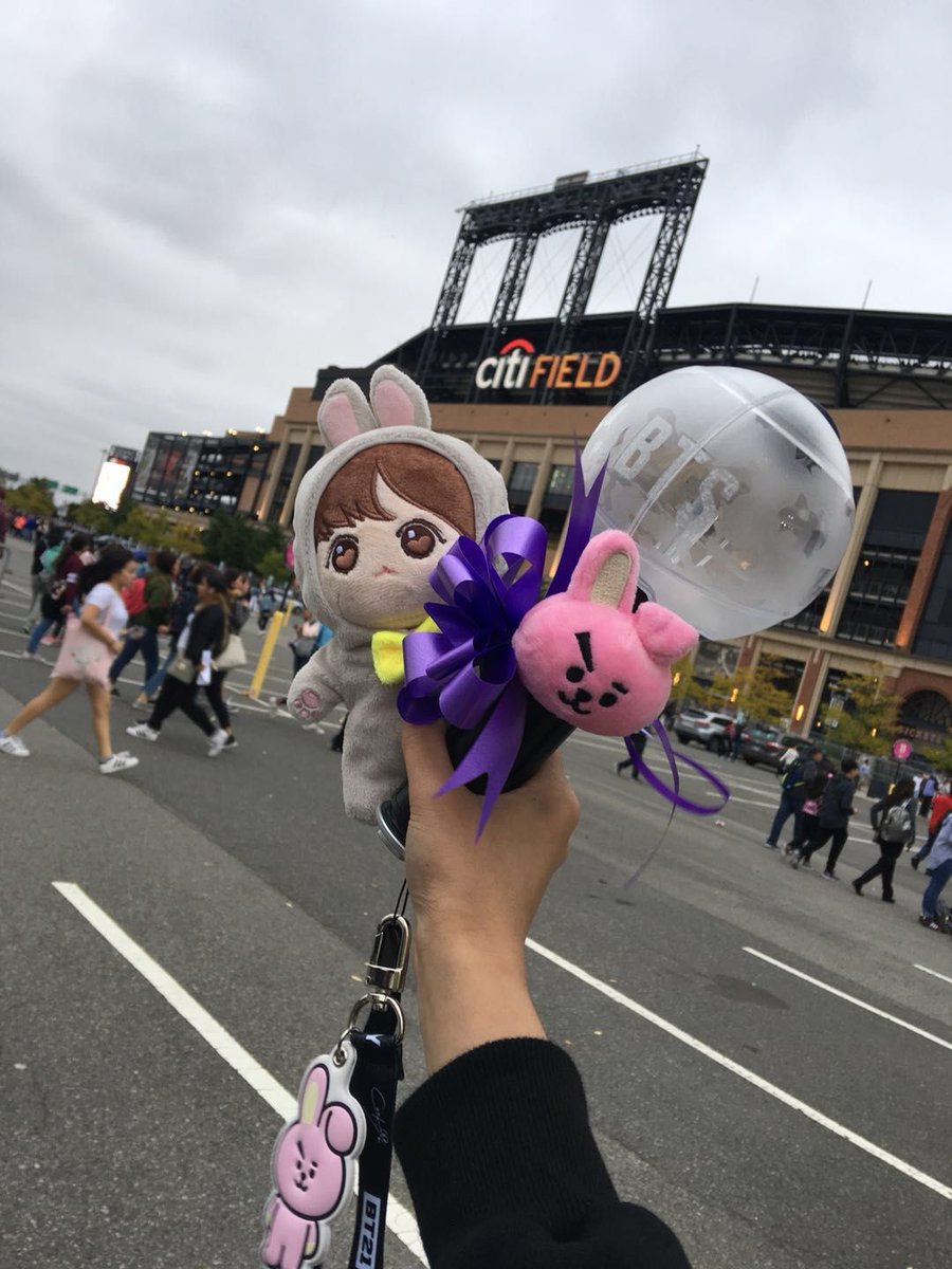 ddalgijam_'s tweet photo. thank you for these past two weeks @BTS_twt grateful for all the friendships and memories made 💜 #BTS #BtsLoveYourselfTour #BTSxCitiField https://t.co/E9v81Y5aul