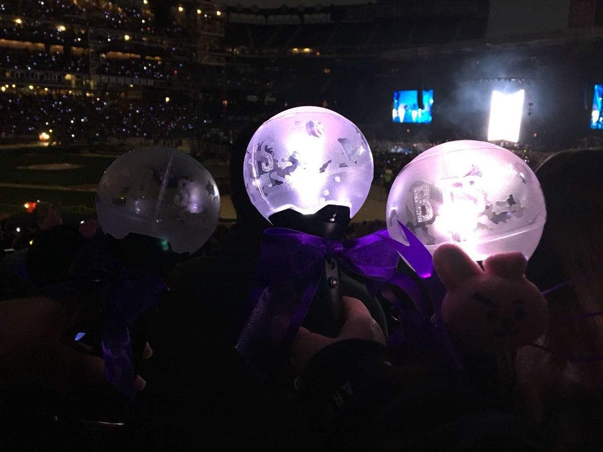 ddalgijam_'s tweet photo. thank you for these past two weeks @BTS_twt grateful for all the friendships and memories made 💜 #BTS #BtsLoveYourselfTour #BTSxCitiField https://t.co/E9v81Y5aul