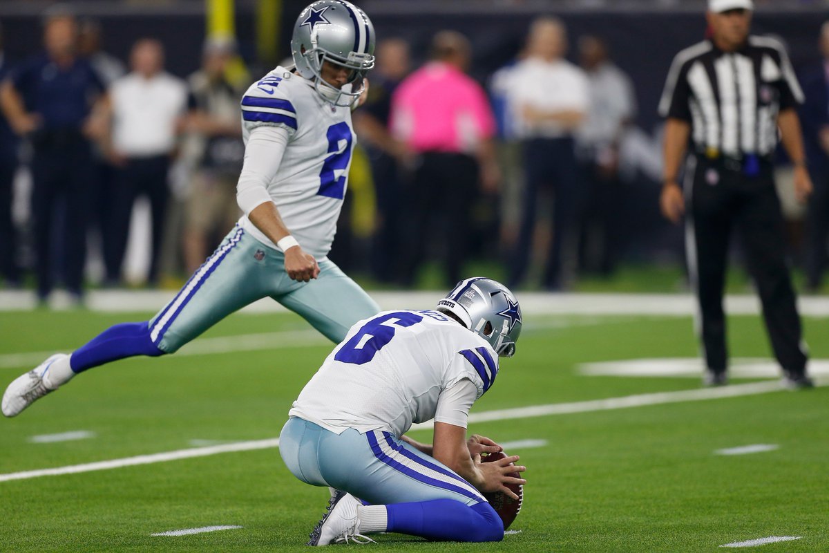 jrussellTV's tweet image. Sunday Night Football #409sports #DALvsHOU
@dallascowboys 16
@HoustonTexans 16
Overtime | 2:42 | @DeAndreHopkins have yourself a game!
