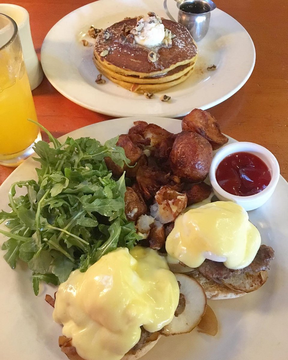 Did you know that we're just a 5-minute walk away from a delicious brunch from <a href="/hilifeballard/">hilifeballard</a>?! #Ballard 😋 🍳  (📷: IG @ theadventurouseatingtraveler)
