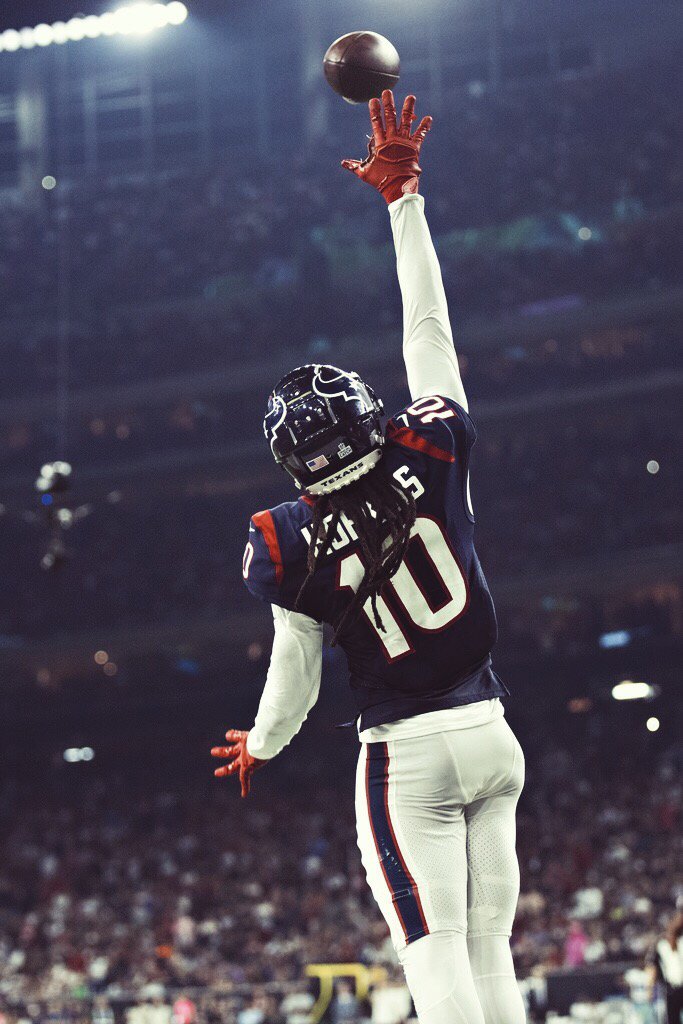 Bleacher Report on X: What a night for DeAndre Hopkins 9 catches 151 rec  yards 2 nasty spin moves 🌀  / X