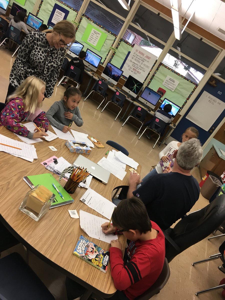 principaldulles's tweet photo. Dulles dolphins working hard learning... small group instruction, academic discourse, writing, feedback &amp;  iReady! Thank you for the visit Eileen Burkholder! 🐬 #nlmusd#student engagement https://t.co/EslDfsY6Yv