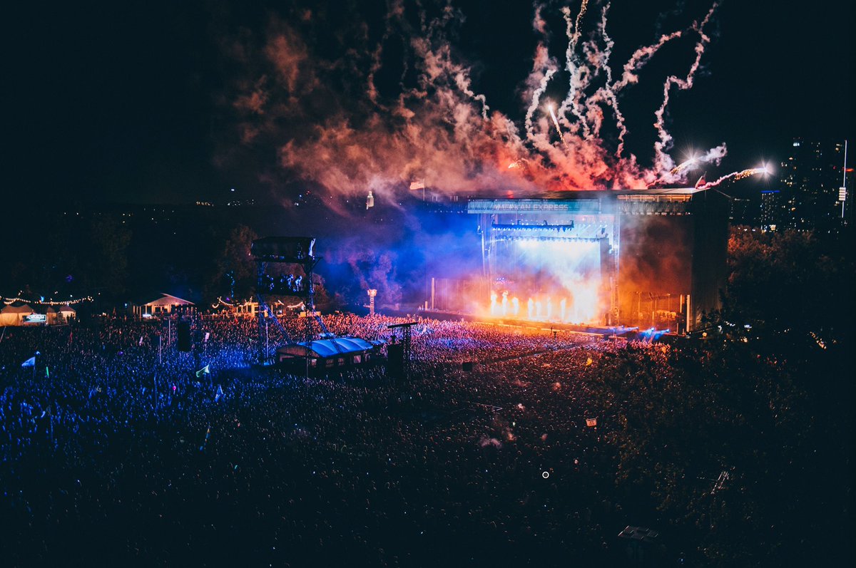 aclfestival's tweet photo. Good night Weekend 1! Thanks for the memories. Weekend 2, we'll see you in 5 days! #ACLFest photo by @rhackleman. https://t.co/DlGzXUlojG