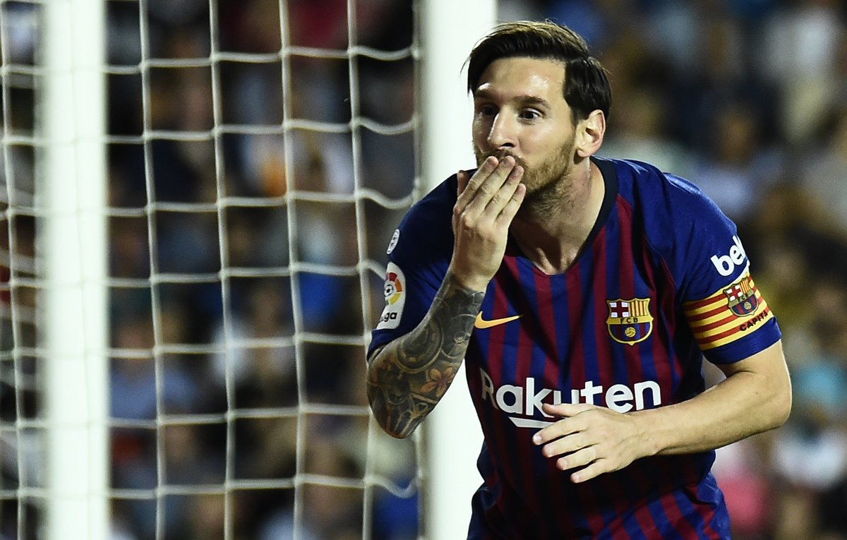 ReNgo_Sport's tweet photo. ليونيل ميسي احرز (57 هدف ) من خارج منطقة الجزاء ، أكثر من أي لاعب آخر في الدوريات الخمس الكبرى بـ آخر 10 سنوات ⚽️✅ https://t.co/uP34imfWKU