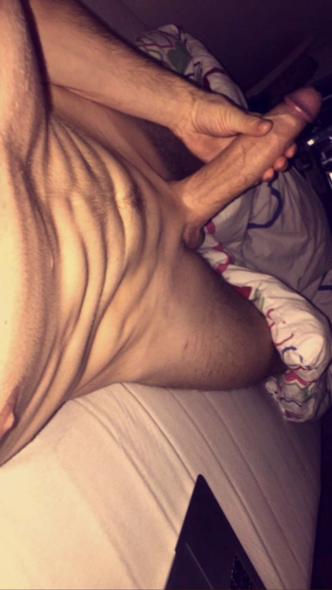 curiousstr8xxx's tweet photo. Retweet if you’re a BOTTOM and if I like your profile I’ll message you 😏 

Snapchat GayFuckVidz https://t.co/mK7sOqVtTx