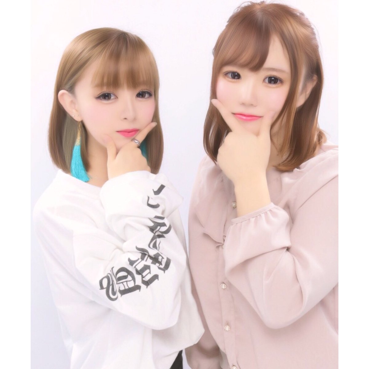 ____xxx80's tweet photo. かえちゃんと大阪🐸
欲しい物買えて大満足です

次はアウトレット🛍 https://t.co/rn8l1l2R7O