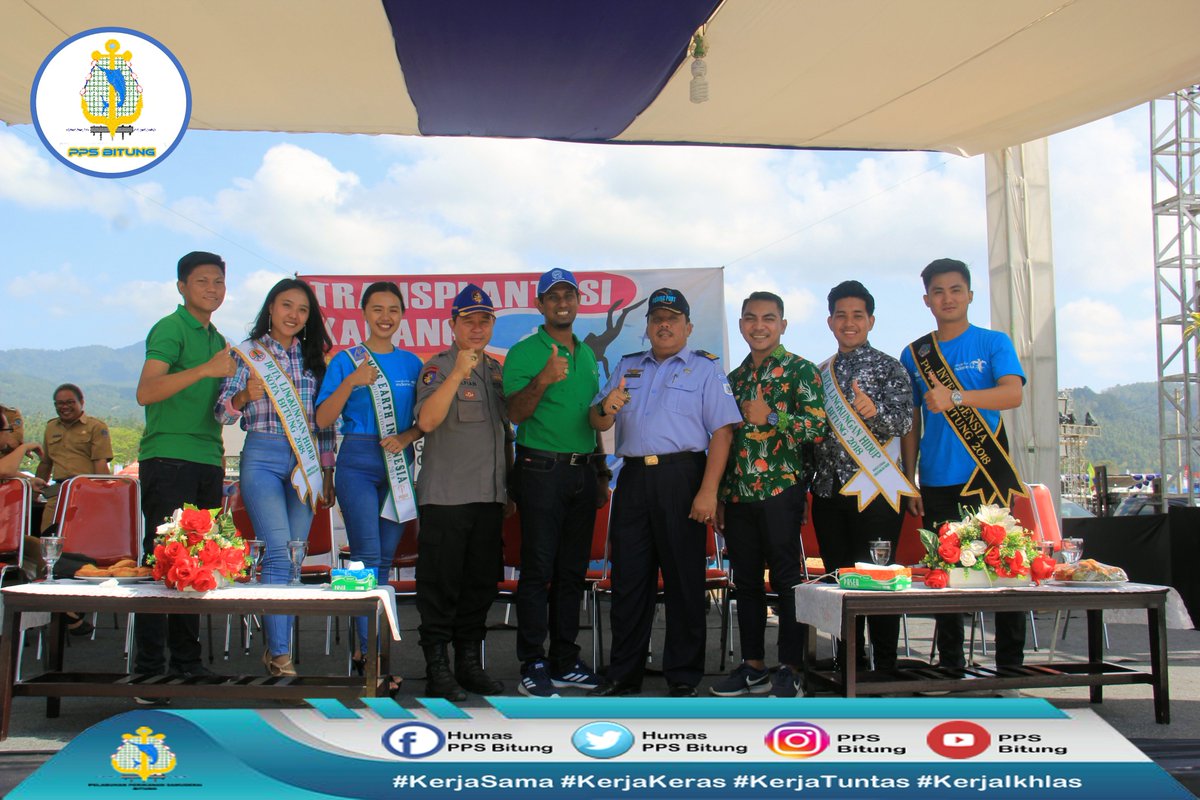 Humas_PpsBitung's tweet photo. Kepala PPS Bitung bersama Duta Lingkungan Hidup Kota Bitung periode tahun 2018, Miss EARTH Indonesia serta Putra Bitung periode tahun 2018 dlm kegiatan Transplantasi Terumbu Karang di perairan selat lembeh. @djpt_kkp @mzulficar @batubara_henry https://t.co/5zn0711ncL