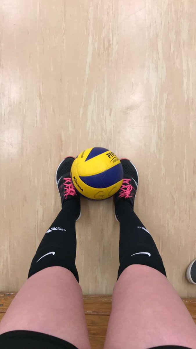 Neet896's tweet photo. First time playing volleyball in 10 years!! Little rusty but it felt amazing!🏐😍🏐👊🏻! #volleyball #volleylife #sports #goingtobesoretomorrow https://t.co/h50l9Qc1rz