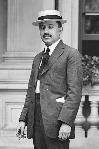 Satoru2B's tweet photo. El 12 de Octubre o #DíadelaRaza se considera fiesta nacional desde 1929, gracias a #JoséVasconcelos quien en 1925 escribió su obra #LaRazaCósmica, texto con el que promovió de manera importante la celebración de dicho día.

https://t.co/X1Jk426Bs9

#código1103  #Raza
@fondo_forma https://t.co/rdLV0yBn3b