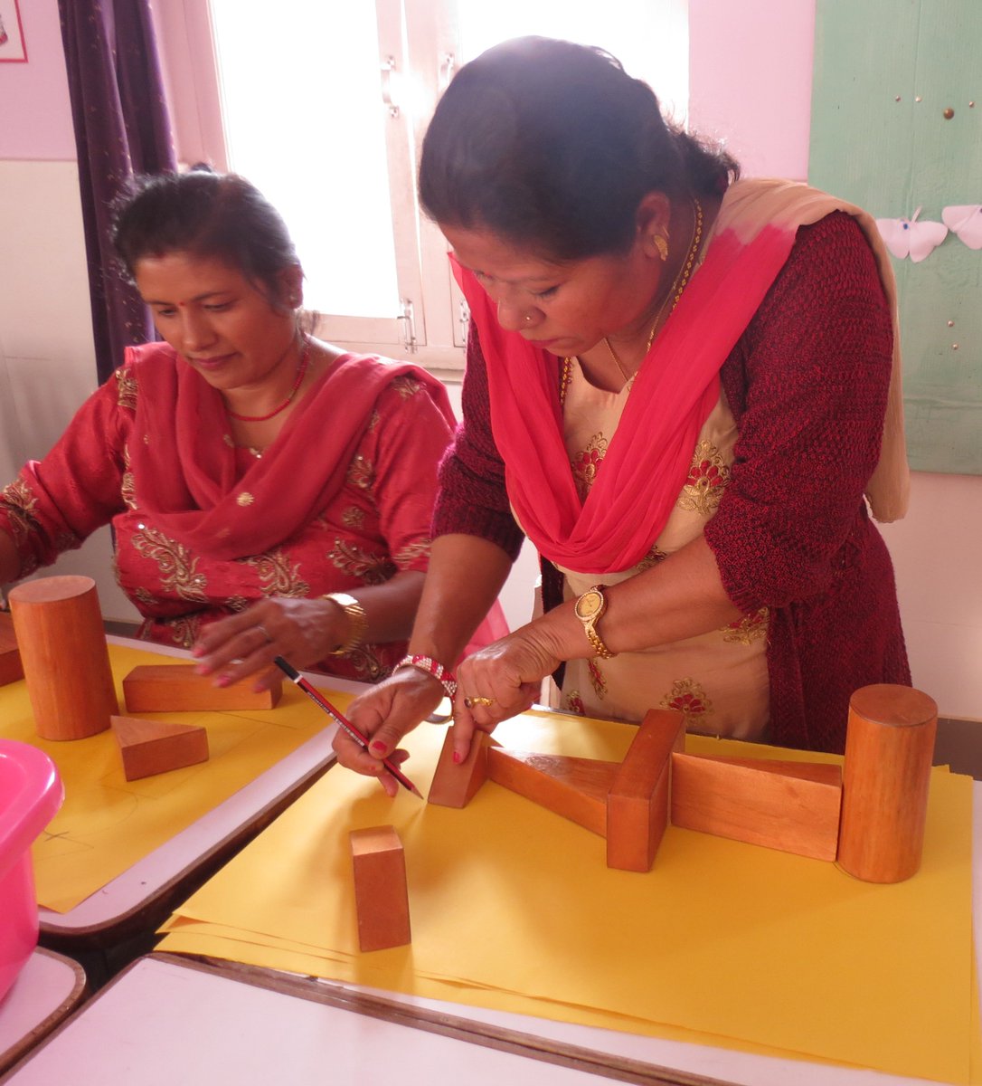 Smritirbf's tweet photo. Teachers being trained for the Early Childhood Development (ECD) project, already implemented in the Rato Bangala Partnership in Outreach Program (RBPOP) Lead Schools of Lalitpur. #empoweringteachers#childcenteredlearning #RBF #RBPOP #Leadschools #Laitpur #13schools #5Oct2018 https://t.co/vN3SbJcljU