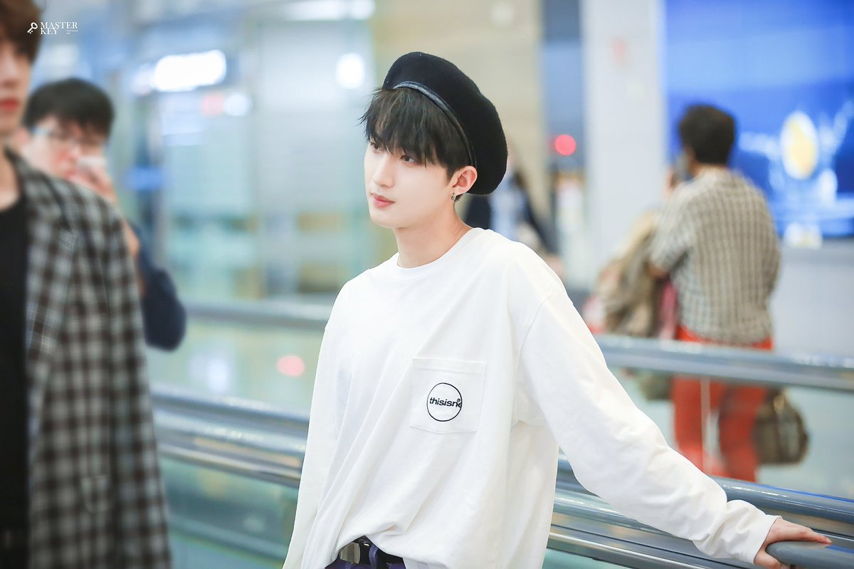 Masterkey0828's tweet photo. 180929 ICN HD

모델이야, 모델!

#후이 #이회택 #HUI 
#펜타곤 #PENTAGON
@CUBE_PTG https://t.co/PKKqlBBhDN