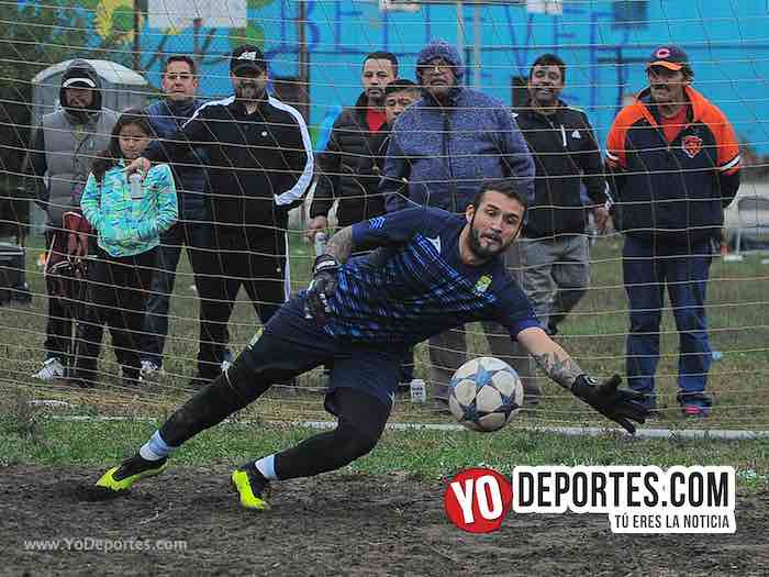 Yodeportescom's tweet photo. ¡Portero! @ederpato13 se luce Eder Patiño en la tanda de penales #final de #veteranos en #Chicago #LigaVictoriaEjidal #yodeportes #futbolmexicano 
https://t.co/pTBqGpukdS https://t.co/67tbLRoB9h