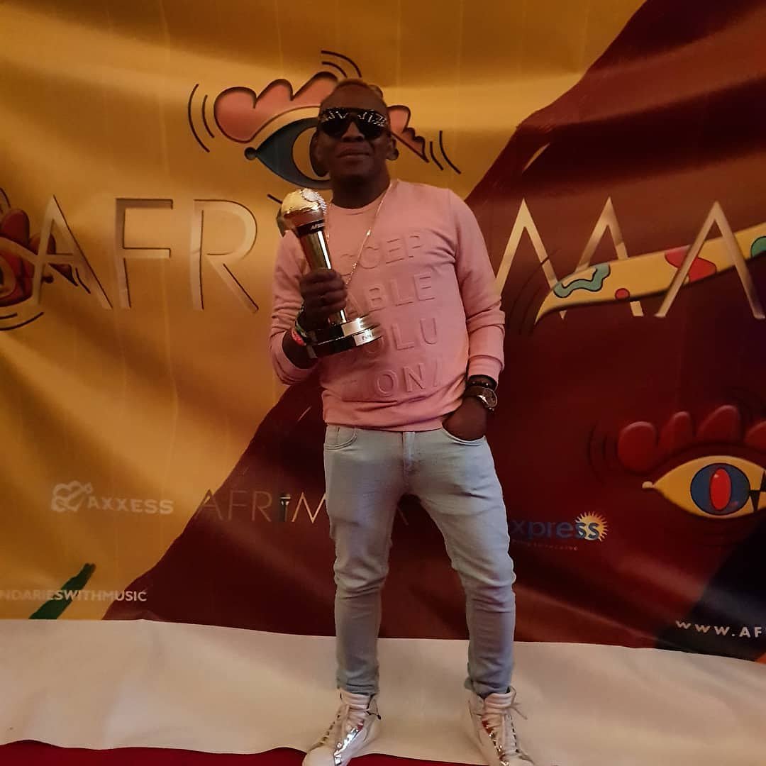 MintCo_realty's tweet photo. Congratulations @realpapadennis on winning The Best Gospel Artist #AfrimmaAwards201 https://t.co/y6mYTZk4Cm