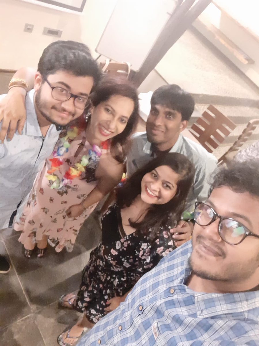 SonaliSadanand's tweet image. Fun times at #text100 #kabinicallingtext100