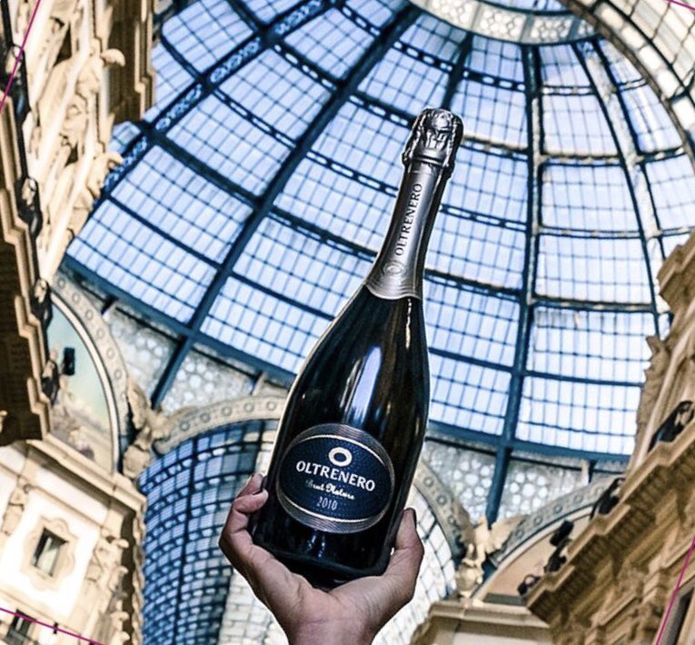 WineNewsIt's tweet photo. Dopo #moda e #design, #Milano cerca l’affermazione come #capitale del #vino d’#Italia: da oggi al 14 ottobre è di scena la #Milano da bere, con la #MilanoWineWeek, tra #degustazioni #masterclass #talkshow e #BottiglieAperte (evento per #professionisti) ... https://t.co/M2IVOxWGeB