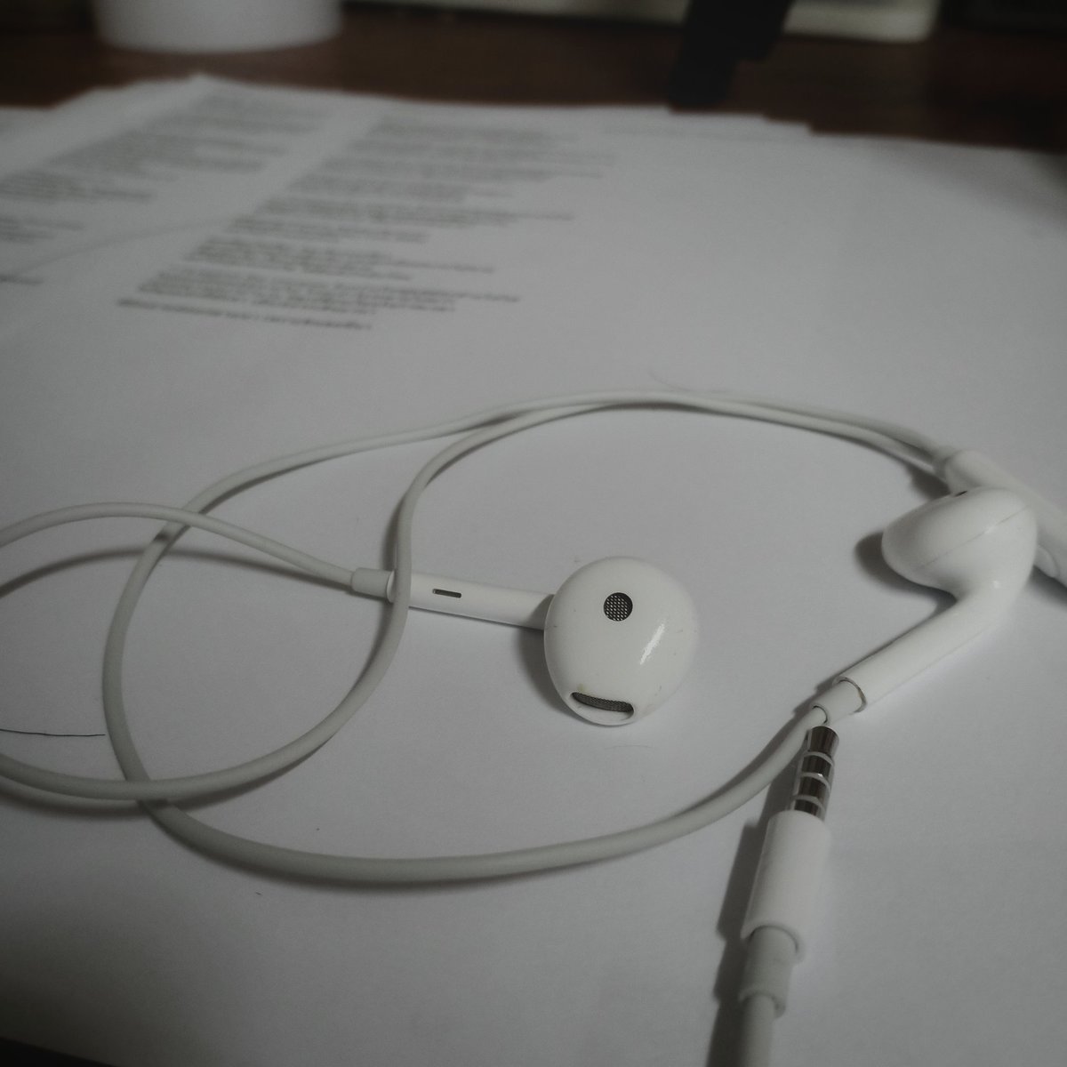 diary_picture's tweet photo. เราควรอยู่กับปัจจุบัน
เพลงก็เป็นอีส่วนหนึ่งที่ทำให้เรามีสติ คงอยู่กับปัจจุบัน https://t.co/TkzdgpmhF9