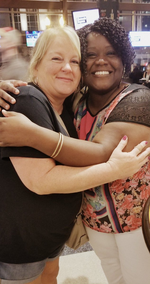 KDLuhDaBruno's tweet photo. Happy to meet some of my fellow hooligans in person!!!!!! All because of @BrunoMars talented and fine behind!!!! @Oo_So_Zesty @HooliganBridg @kiree13 #Hooligans4Life https://t.co/pB0koiDQ2z