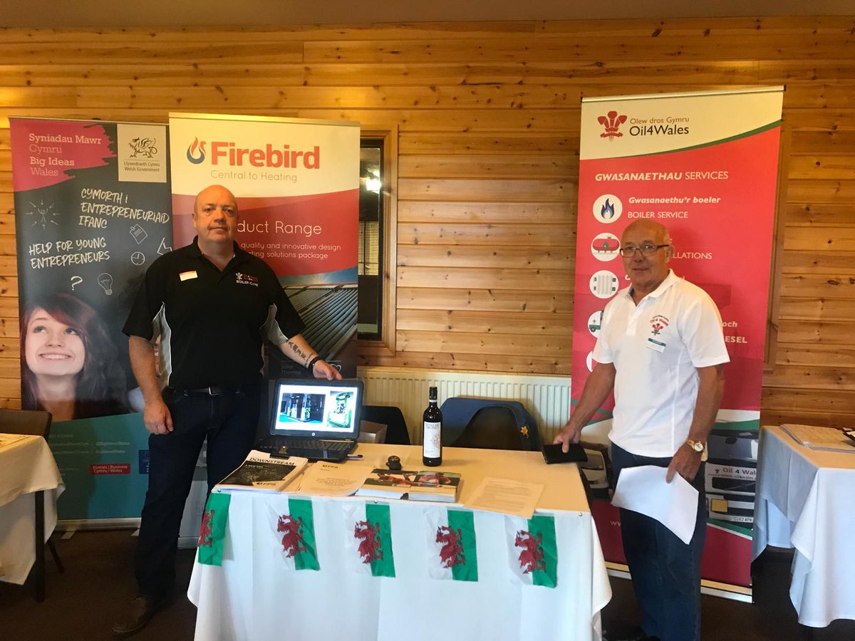 oil4wales's tweet photo. Day 2 of the #YourGreenFuture event is underway with our engineer Ricky & founder Colin!
@YourGreenFutur #Sustainability #Business #Education https://t.co/IWVqfrbxYZ