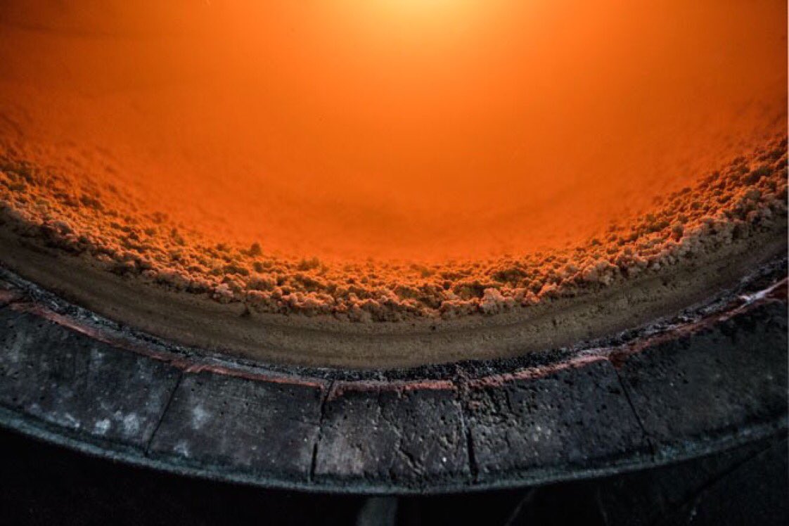 Un vistazo al #velodeflor en vinos internacionales
💬“En Jerez subían a 16-17º para no tener problemas en exportación, los nuestros eran vinos desnudos de 15º #vinosnaturales que empezaron a crear flor en las tinajas de forma espontánea” sobremesa.es/not/3695/un-vi… <a href="/tasty_andalucia/">Tasty Andalucía</a>