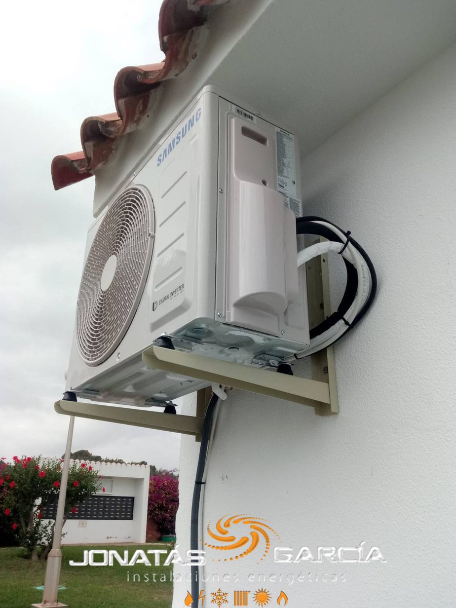 jonatasing's tweet image. Hemos suministrado e instalado tres máquinas de #aireacondicionado en la Cala de Mijas (#Málaga): 2200 frig. y 4500 frig. Llámanos y pide presupuesto sin compromiso. 📱654068159. jonatasgarcia.com #aireacondicionadoMálaga #aireacondicionadoMarbella #bombadecalor #Marbella
