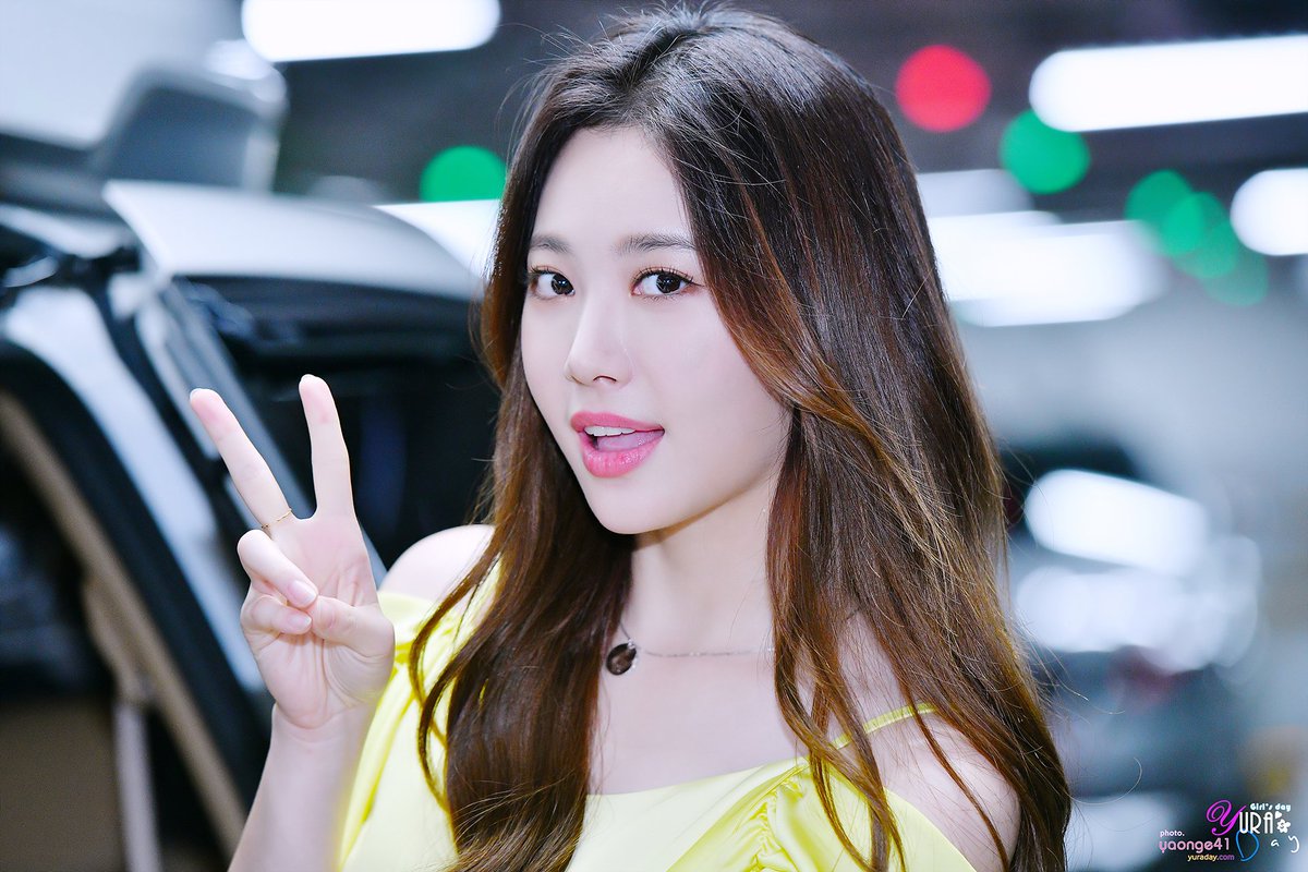 everyday_yura's tweet photo. [18.08.09] 목격자 VIP 시사회 #걸스데이(@Girls_Day) #유라(@Girls_Day_Yura) 직찍 Blog posting https://t.co/YQyIaz1sGy by 야옹이41 https://t.co/8wW37Qvs33
