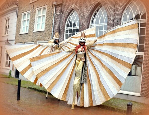 Victorian Rebelians in het centrum van Oss bit.ly/2QXKftb <a href="/Iedereenuitoss/">Iedereen uit Oss</a> <a href="/DatisOss/">Dat is Oss</a> <a href="/CMJackOss/">Jack van Lieshout</a>