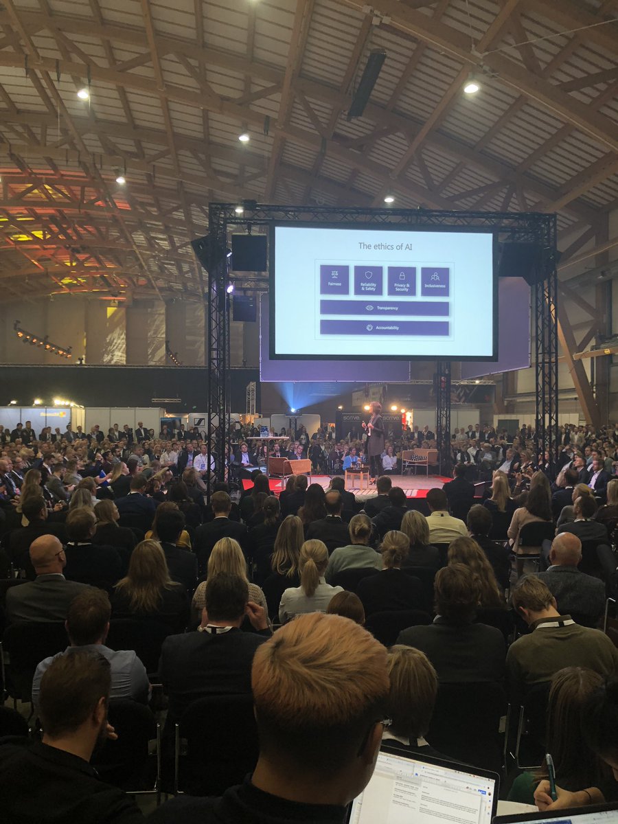Attending Oslo Business Forum today! Former President Barack Obama will speak about technology, leadership, sustainability and innovation at 4pm.