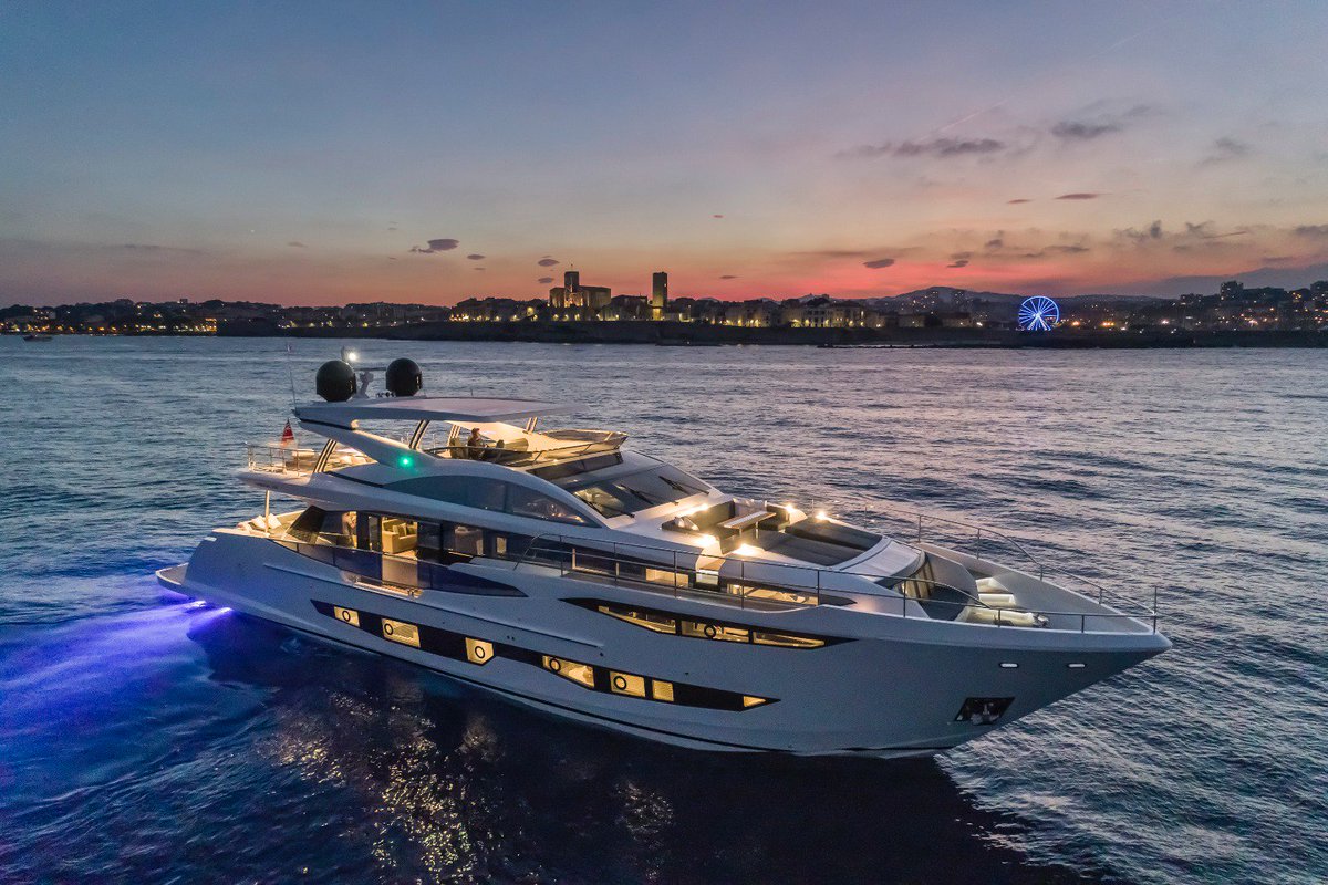 baxtermarine's tweet photo. #PEARL95
Discover our new Pearl 95 at the Monaco Yacht Show, stand H13 - Quai L’Hirondelle. 🛥️

Location: https://t.co/lzKhG7esw3 …

What are you wainting for? 😄
#BaxterMarine #PEARLyachts #PuertoPortals #LuxuryLife #LuxuryYachts #DreamedLife #Mallorca #yachts #boats #sealife https://t.co/CGM4YTuEBS