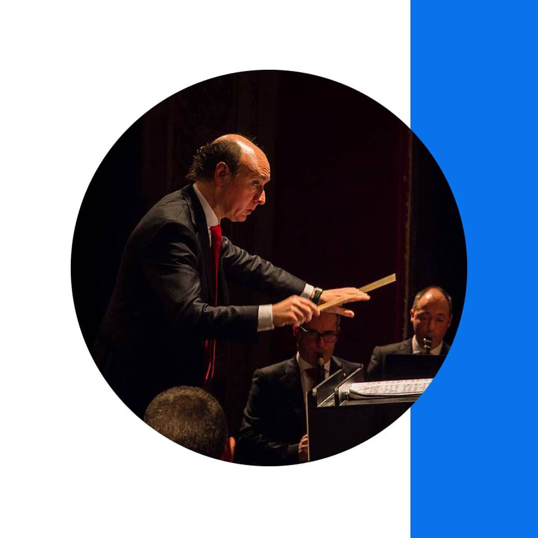 ifobpamplona's tweet photo. #VicentEgea es director, compositor y está en el comité artístico que escoge a las bandas para #IFOB junto a cuatro directores más
🎶🎶👏🏼👏🏼
#VicentEgea and other four #windband conductors are choosing the bands which will participate at #IFOB
INFO 💻➡️ LINK IN BIO https://t.co/1yY4NkFhiJ