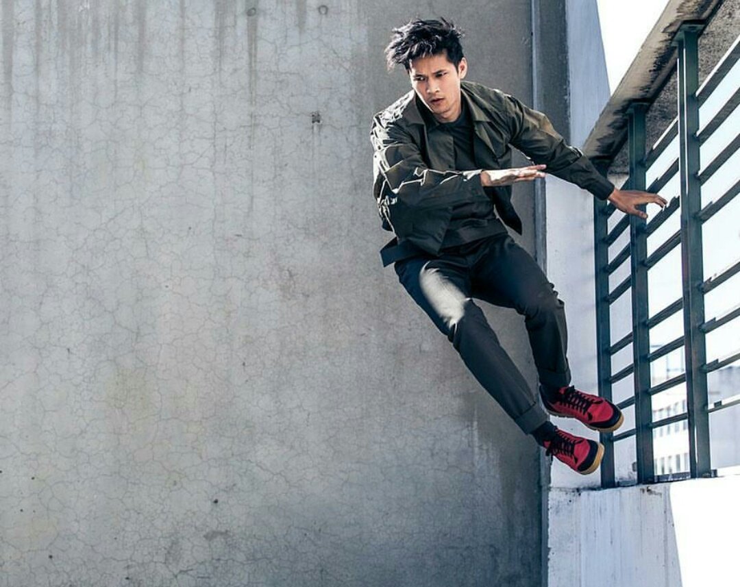 MagnusBaneMeow's tweet photo. I vote for #HarryShumJr as #TheMaleTVStar on #PCAs 2018

Let's vote and RT!

Don't forget to vote for Shadowhunters, Kat, and Crazy Rich Asians, fellas!! 
Let's spread our tweets around the world and show them we are a big Famdom :D https://t.co/rYYXBthhBM