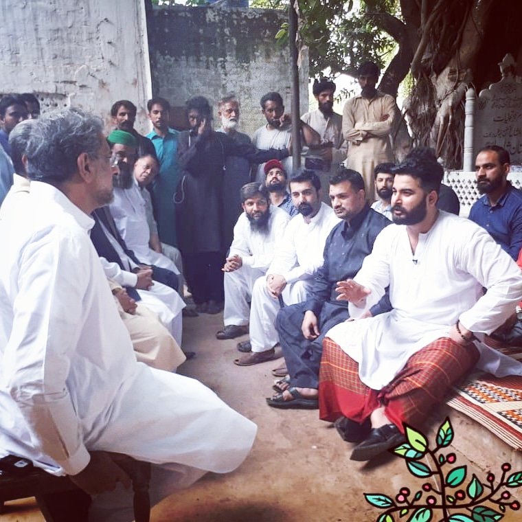 Zohaibbutt's tweet photo. انہوںنے کہا کہ انٹرویو کردو۔۔۔ ہم نے انٹرویو کردیا۔۔۔ اب یہ کرکے دیکھاو۔۔۔ یہ یہ۔۔۔۔
FRIDAY 8PM ON #CITY42
#election2018 #NA124 #primeminister #Abbassi #BanamSarkar https://t.co/5IJ5al7wf8