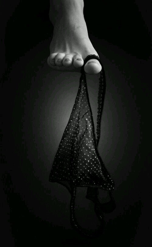 Intornoai50's tweet photo. Dots
#WednesdayFeet https://t.co/07IouY5IQj