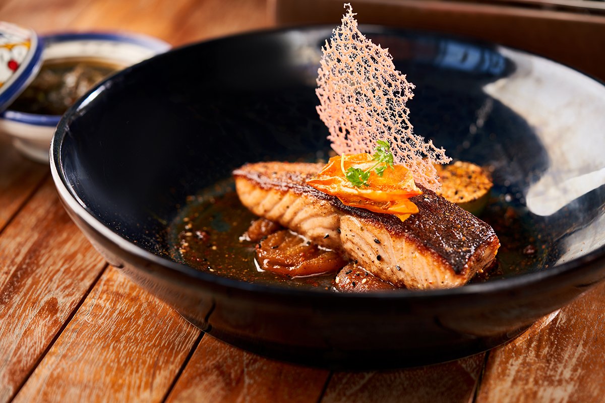 Staytus_Updates's tweet photo. #Dubai you ready for #NeighborhoodRestaurantWeek @RenDXB? Exclusive set menus - Excellent prices for 2 weeks only &amp; it's all happening NOW. As if that weren't enough, @chef_morimoto &amp; @chefdavidmyers are in the house! #MyDubai make those reservations! @RenHotels @MarriottIntlMEA https://t.co/QZnVvK3xeQ