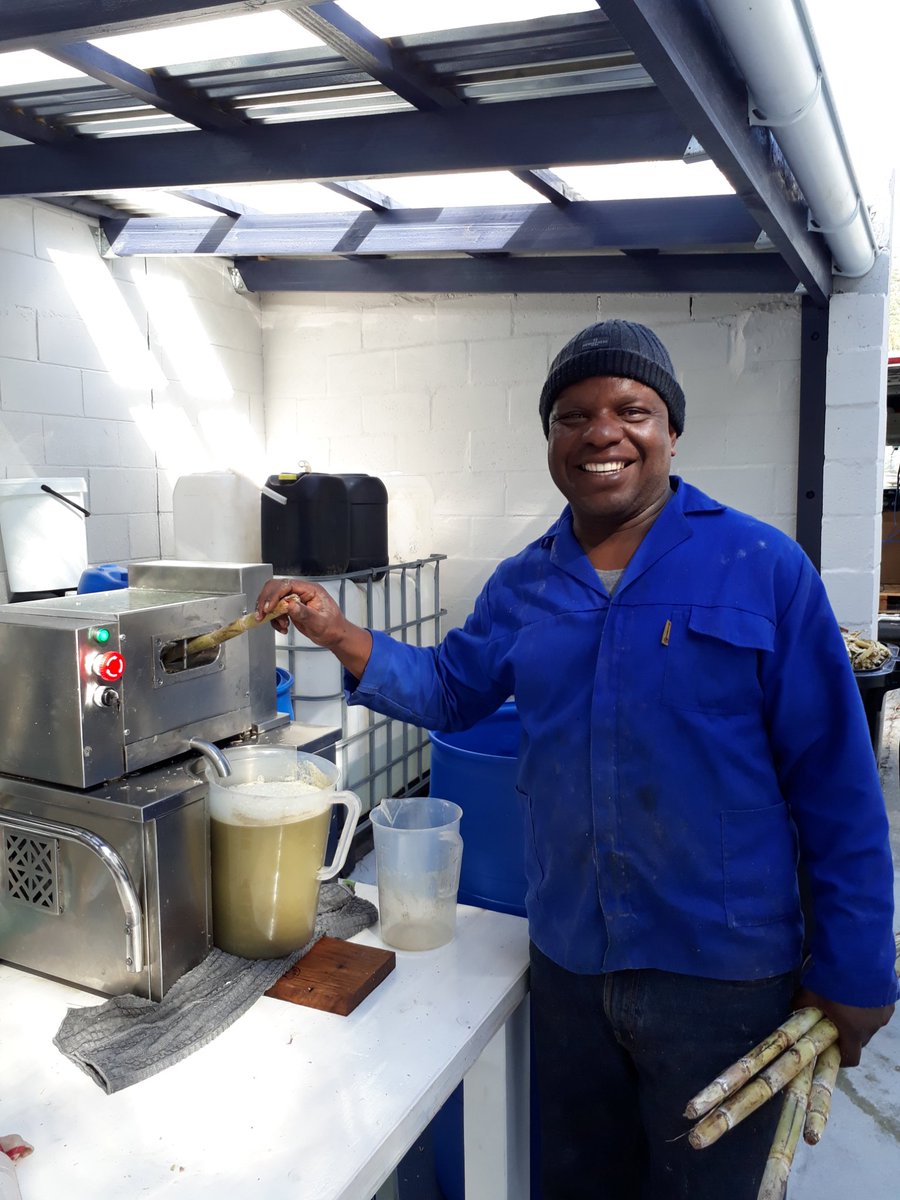 CaneJuiceCo's tweet photo. 🌿Fresh Sugarcane Juice pressed with @CaneJuiceCo 's TT750D Pro on site at @DeepSouthDstlry  Half a ton sugarcane cold pressed in less than 4 hours with Mr Daniel still smiling   #kommetjie #coldpress #sugarcane #fresh  #TT750D #smiling https://t.co/nm3gaOtmIM