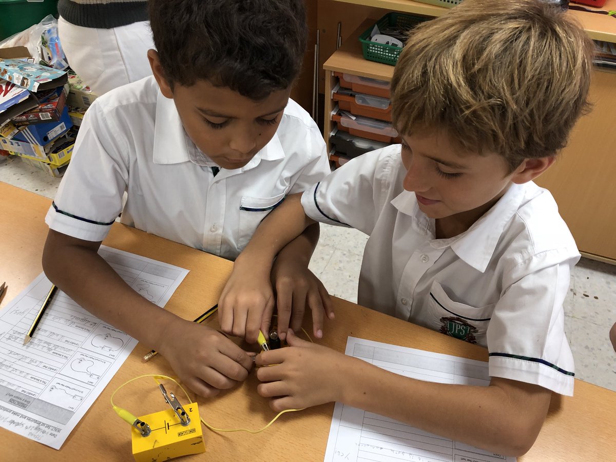 JPS_Year4's tweet photo. #JPS4c experimenting with circuits in the lab. Always need to remember to predict and justify! #JPSscience https://t.co/2lYSIHCxvx