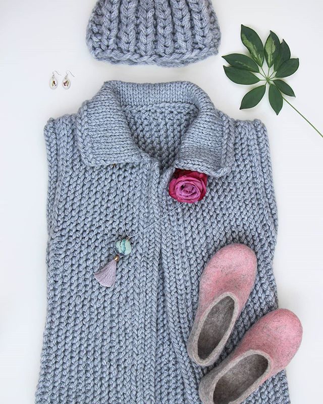 JurgaZaikine's tweet photo. Ready for autumn and winter season?
Felted pendant - @sijafelt
Knitted vest - @knitjolanta
Resin jewelry - @agnera_resin
Photo - @shootanobject
-
-
-
-
-
#felt #greenhome #feltslippers #feltclogs #pinkslippers #womenslippers #womenhomeshoes #handmadeslip… https://t.co/q3AQpd6sow https://t.co/QI79UuVoqU