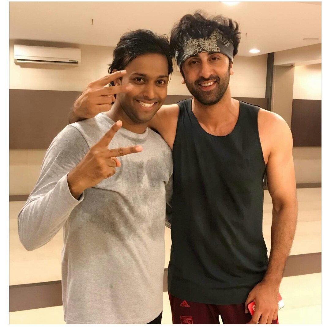 RK_CY_fan_it's tweet photo. 2 days to #RanbirKapoorbirthday 🎂🥂
Happy 36 #Ranbir #RanbirKapoor
#RKbirthday https://t.co/le8pIN89DD