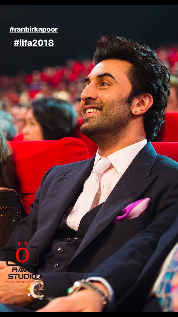RK_CY_fan_it's tweet photo. 2 days to #RanbirKapoorbirthday 🎂🥂
Happy 36 #Ranbir #RanbirKapoor
#RKbirthday https://t.co/le8pIN89DD