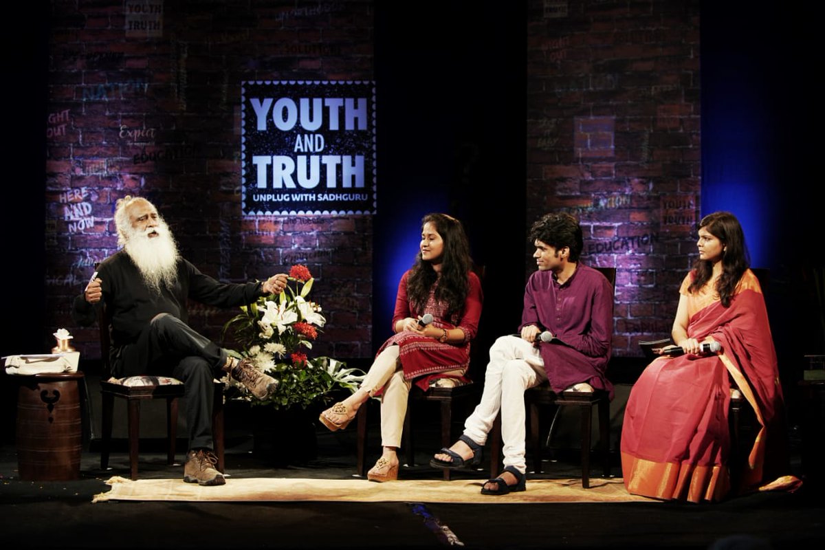 SadhguruJV's tweet photo. Unfortunate that some young students are taking preconceived political sides. If the votes of youth are already committed then we are destroying democracy. May the bright students of #JNU contribute to our thriving democracy through debates, discussions. -Sg #UnplugWithSadhguru https://t.co/ageY8HhwOD