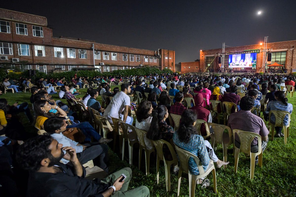 SadhguruJV's tweet photo. Unfortunate that some young students are taking preconceived political sides. If the votes of youth are already committed then we are destroying democracy. May the bright students of #JNU contribute to our thriving democracy through debates, discussions. -Sg #UnplugWithSadhguru https://t.co/ageY8HhwOD