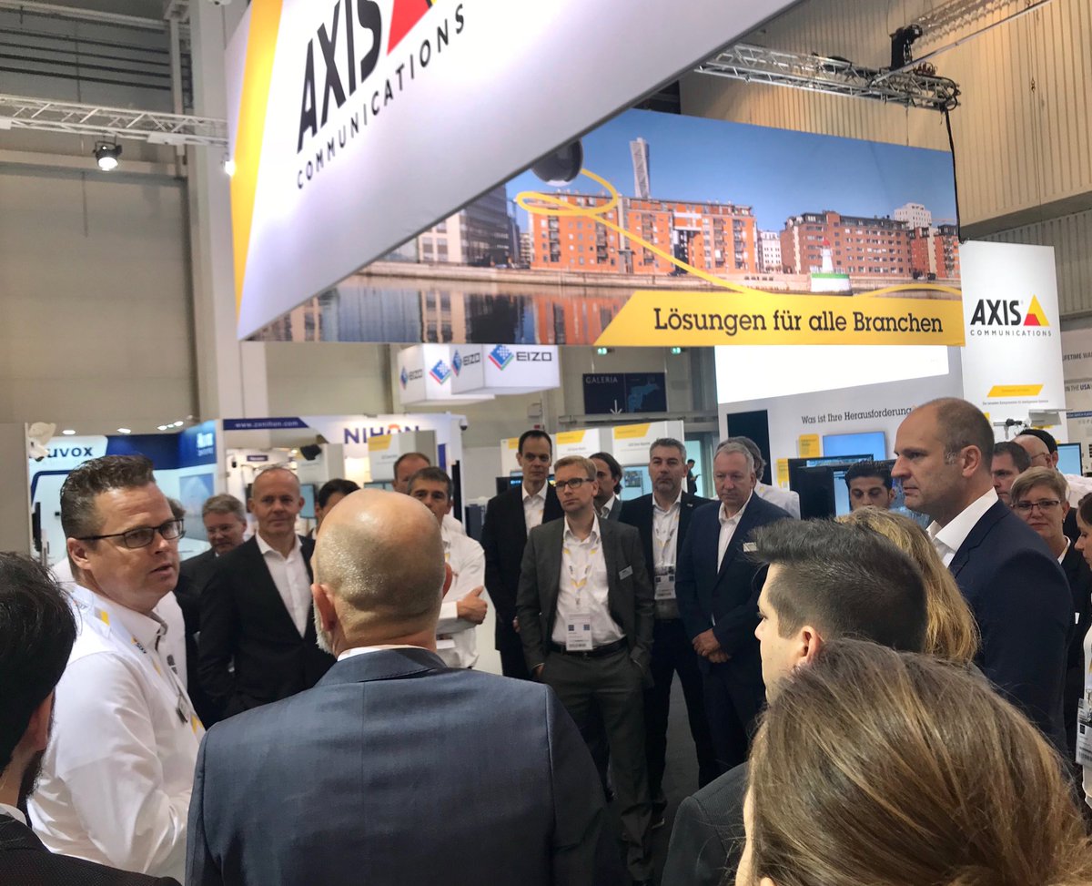 Axis_DACH's tweet photo. Tag 2 #AxisSecurityEssen - weiter gehts mit Neuigkeiten rund um #IPVideo, #Zutrittskontrolle und Audio Besuchen Sie uns am Stand in Halle 5 https://t.co/iedcgqovwN