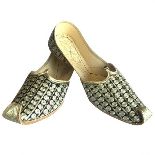 stepnstyleindia's tweet photo. Shop online wide collection of latest  Men's Ethnic Mojari Punjabi Jutti at StepnStyle and save 10% with free shipping on your purchase!

#punjabijuti #stepnstyle #fashion #designer #exclusivejutti https://t.co/qYpNVPBBKk