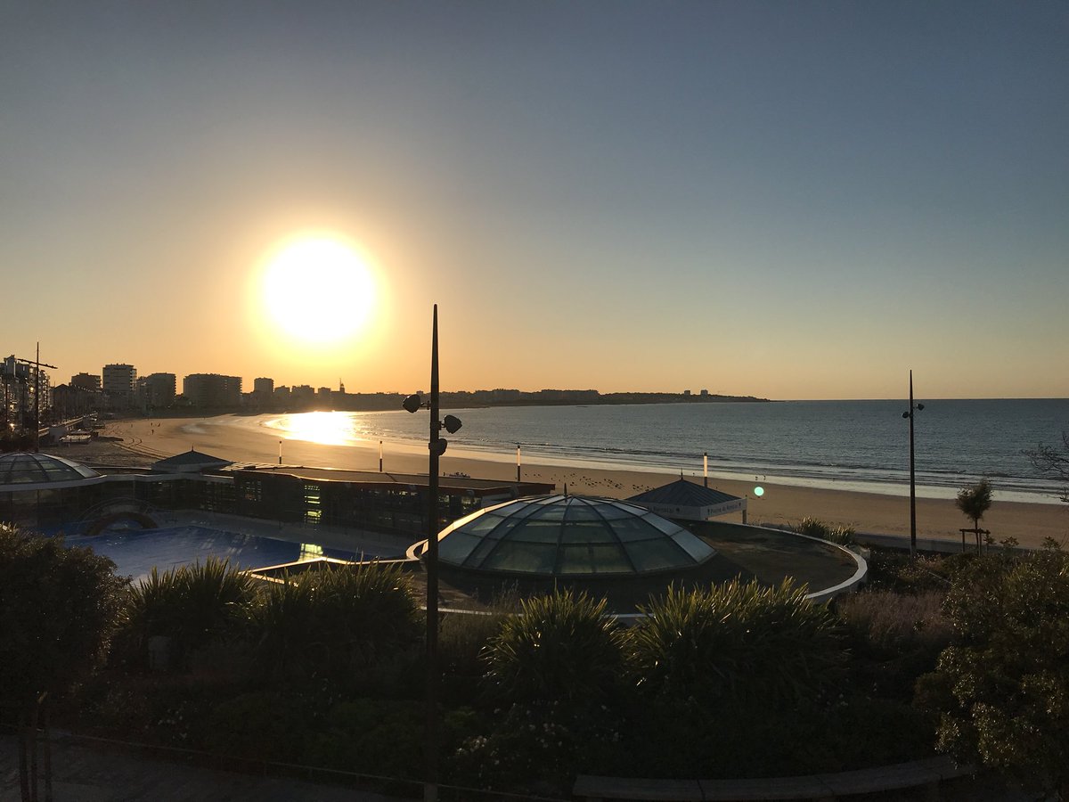 Encore un matin ensoleillé 😎 sur la #destinationlessablesdolonne ✨ #MagnifiqueFrance #Paysages #Vendee