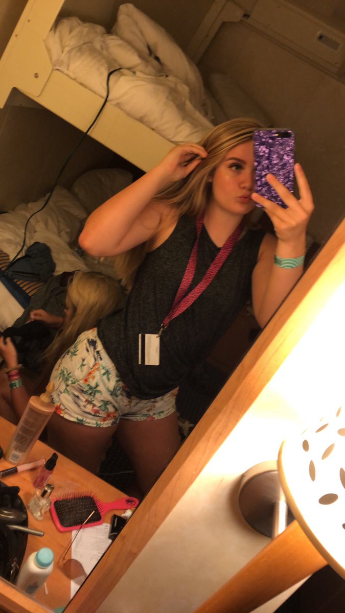 maeganbreeann's tweet photo. here’s some pics for twit🤪❤️ https://t.co/7onCfMw9LQ