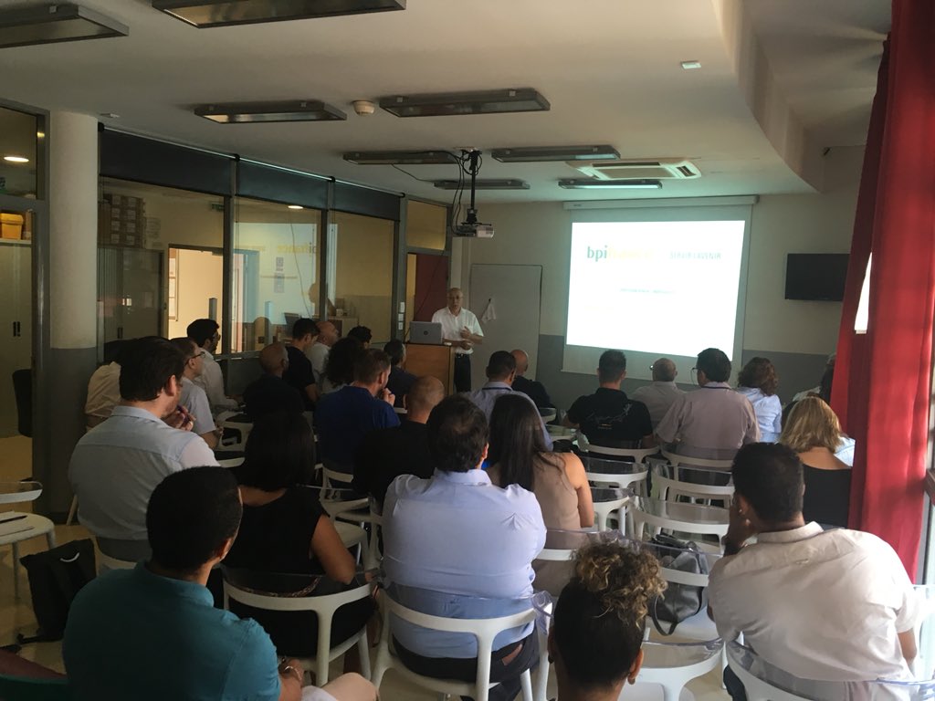 Technopole_974's tweet photo. La matinale #financement a l’#amorcage et l’#acceleration se déroule en ce moment au #CYROI avec @Bpifrance @franceactive @Initiativerun @Region_Reunion #BFCOI @APICAP_Invest https://t.co/Zd5jccnc4G