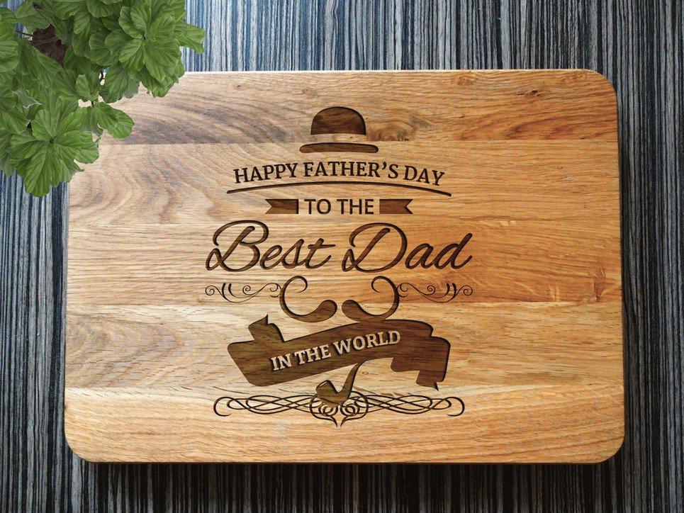 C_C_VINE's tweet photo. If someone sees themselves as the king or queen of the kitchen then gift them with personalised chopping board. #choppingboard #personalisedchoppingboard #thoshhbranding #breakfast984 #ktnlifeandstyle #MidWeekParty https://t.co/U6c7VyYcY3
