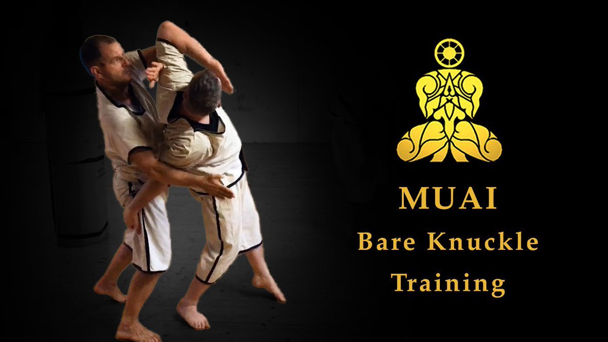 Pahuyuth_Berlin's tweet photo. MUAI - Bareknuckle Training 10   --> https://t.co/RQaK0KV88T #pahuyuth #martialarts #selfdefense #muayboran #muaythai #barknuckle #training,https://t.co/GUuulVHWh8,"2017-11-19 08:00:45", https://t.co/XqTeNkk3fi