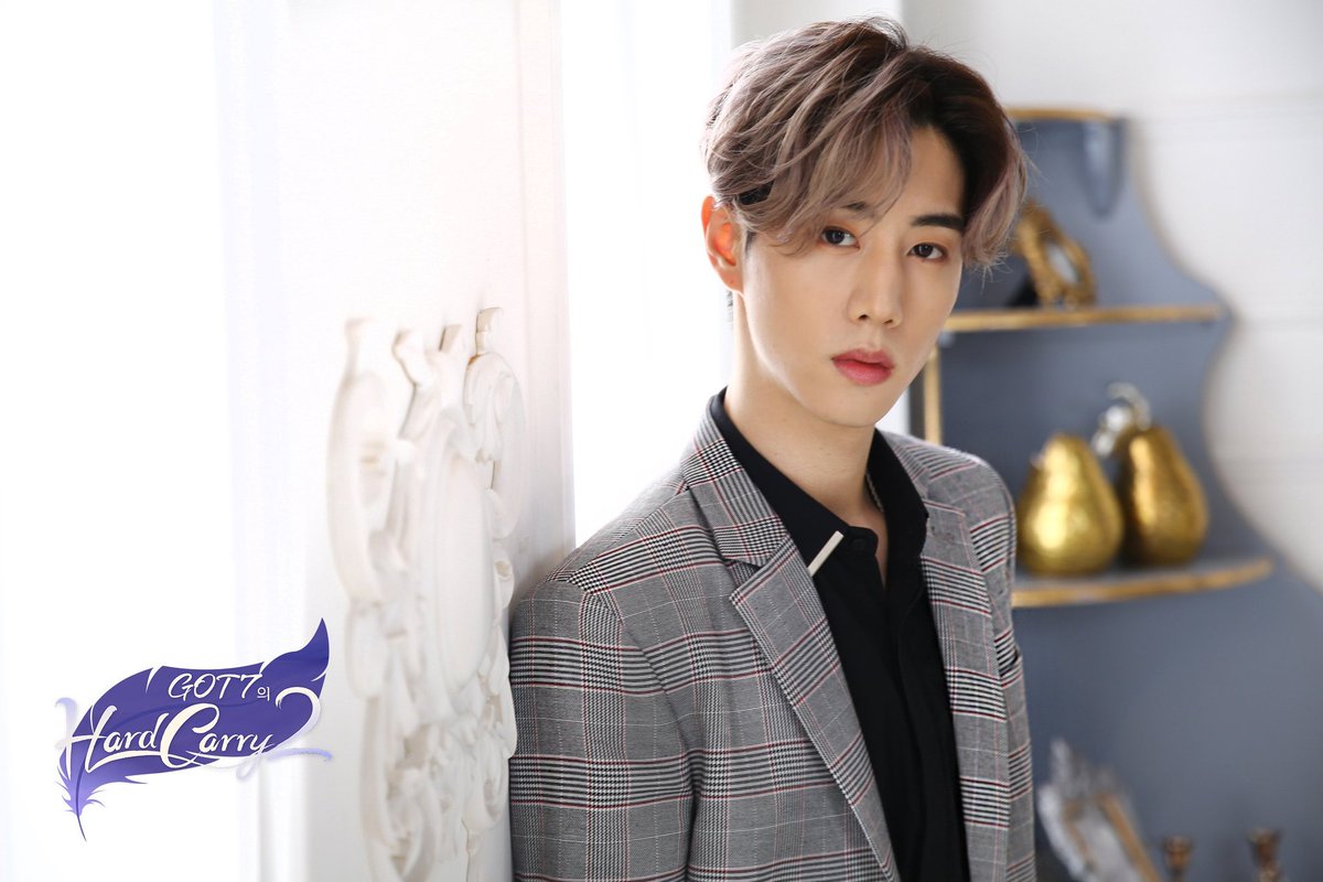 MarkTuanPT's tweet photo. [Info] Fotos https://t.co/Mk5nzuAo7f