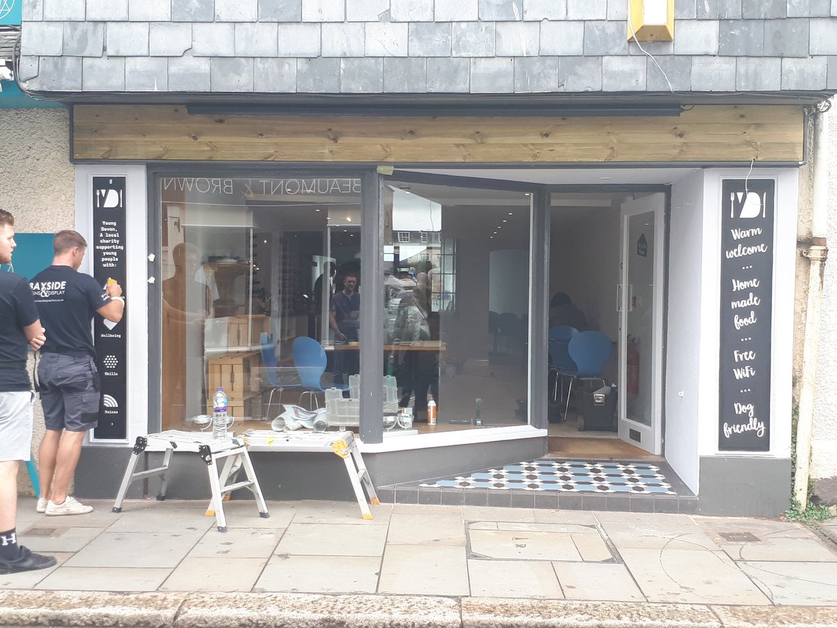 Number3YD's tweet image. Before and after! Bit delayed over here getting this on @Twitter! We opened last week after a quick face lift! Excited to be here in Totnes x